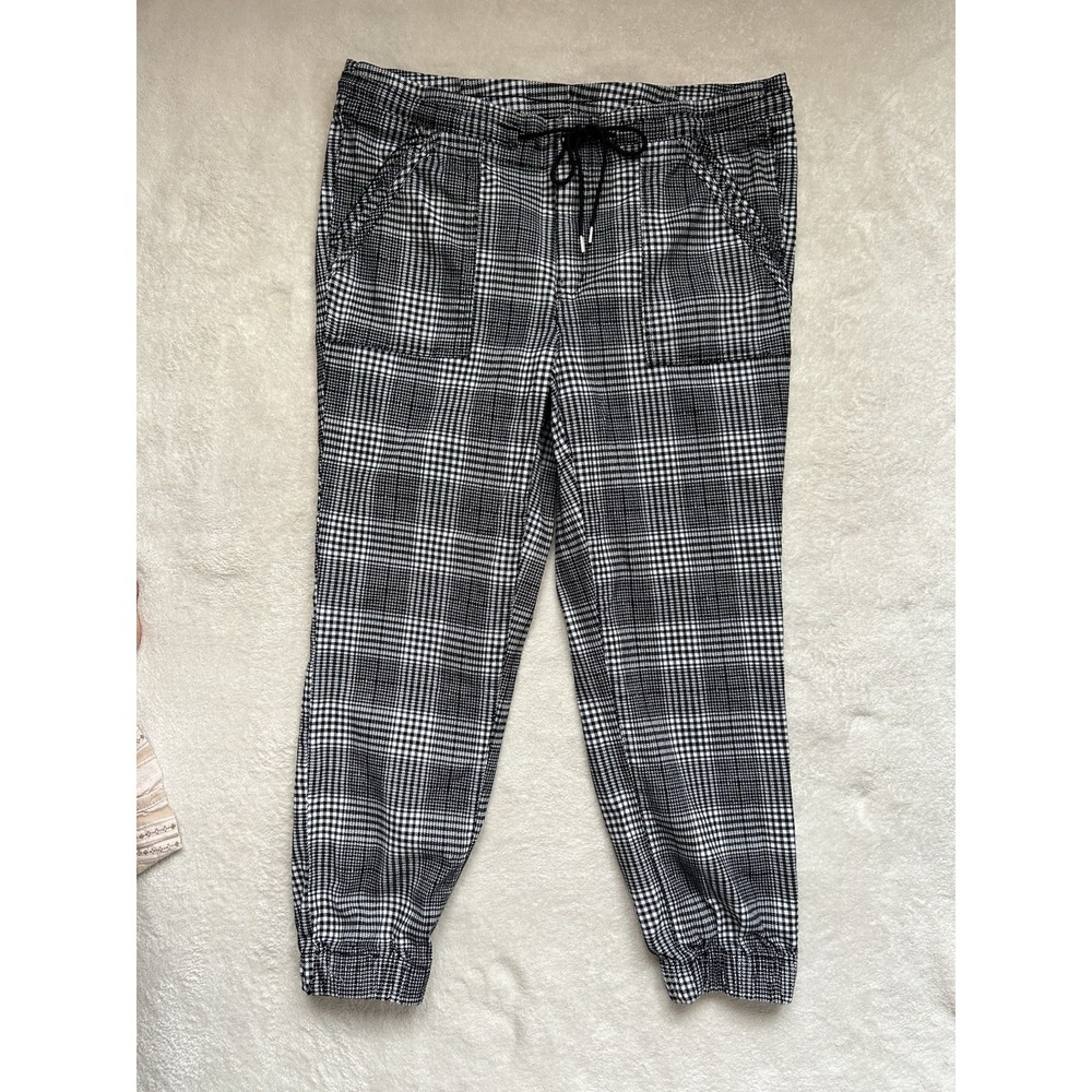black + white plaid dressy joggers with drawstring waistband Size: XL #preppy